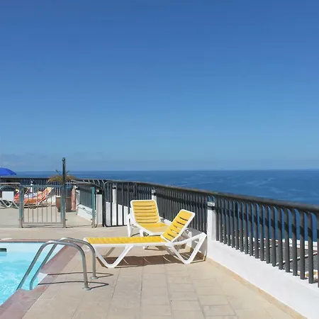 Sunny Seaside *